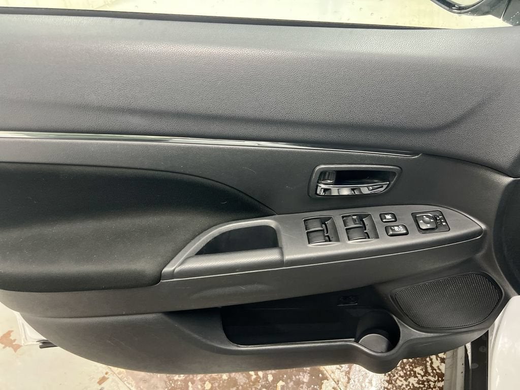 2024 Mitsubishi Outlander Sport S