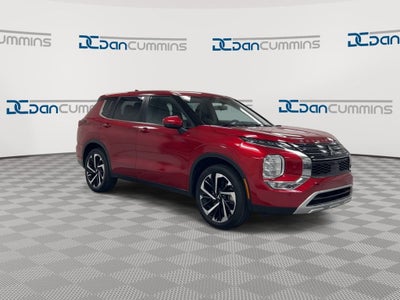 2023 Mitsubishi Outlander SE