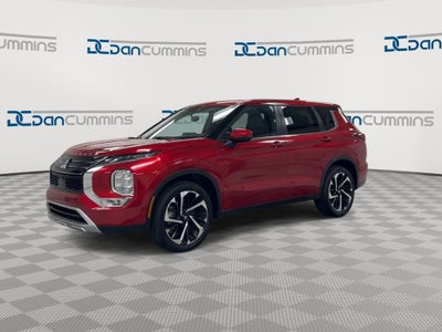 2023 Mitsubishi Outlander SE