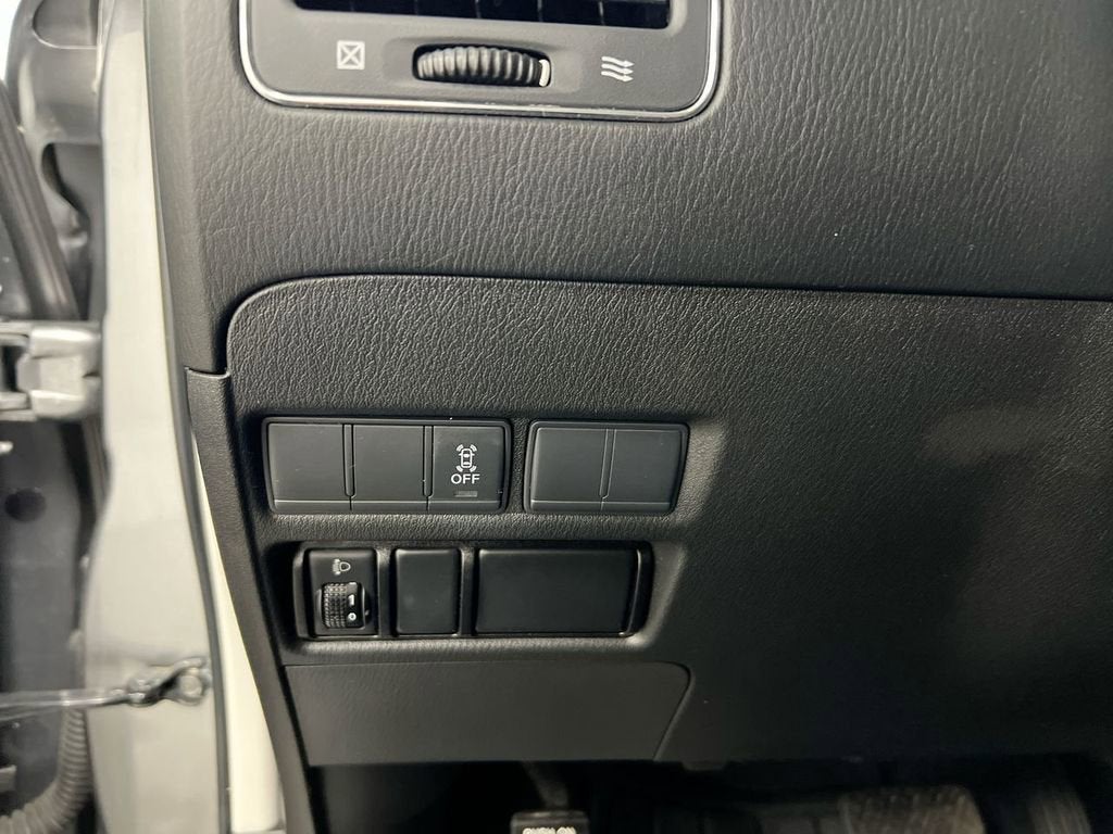 2017 Nissan Armada SV
