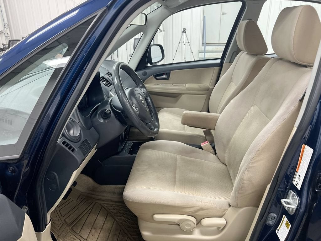 2011 Suzuki SX4 LE