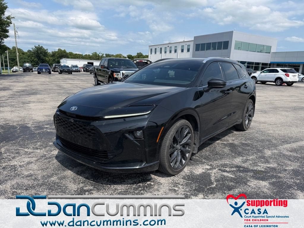 2025 Toyota Crown Signia XLE