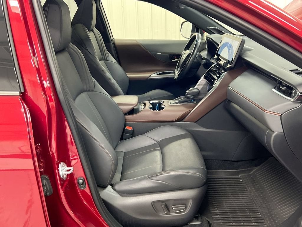 2022 Toyota Venza LE