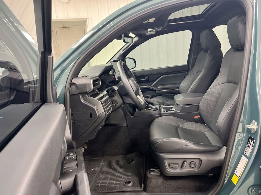 2025 Toyota 4Runner Hybrid TRD Off Road