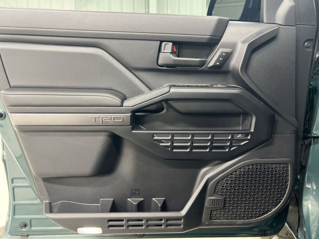 2025 Toyota 4Runner Hybrid TRD Off Road