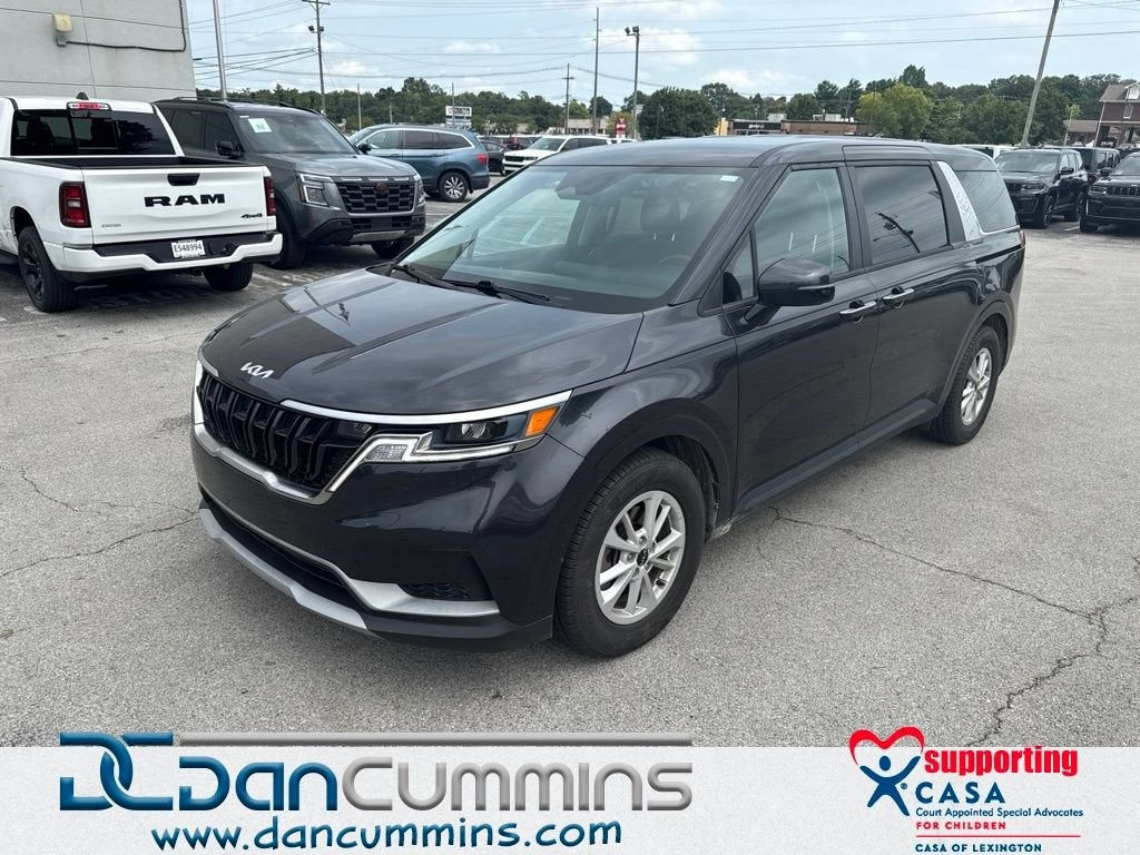 2023 Kia Carnival LX