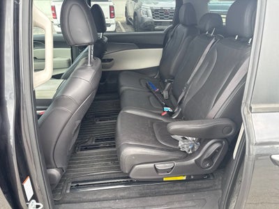 2023 Kia Carnival LX