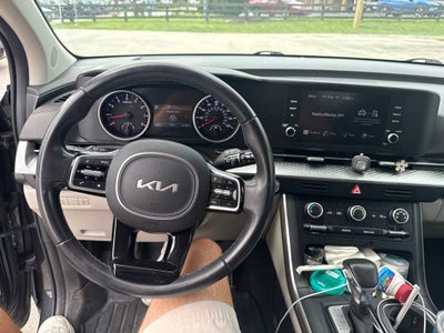 2023 Kia Carnival LX