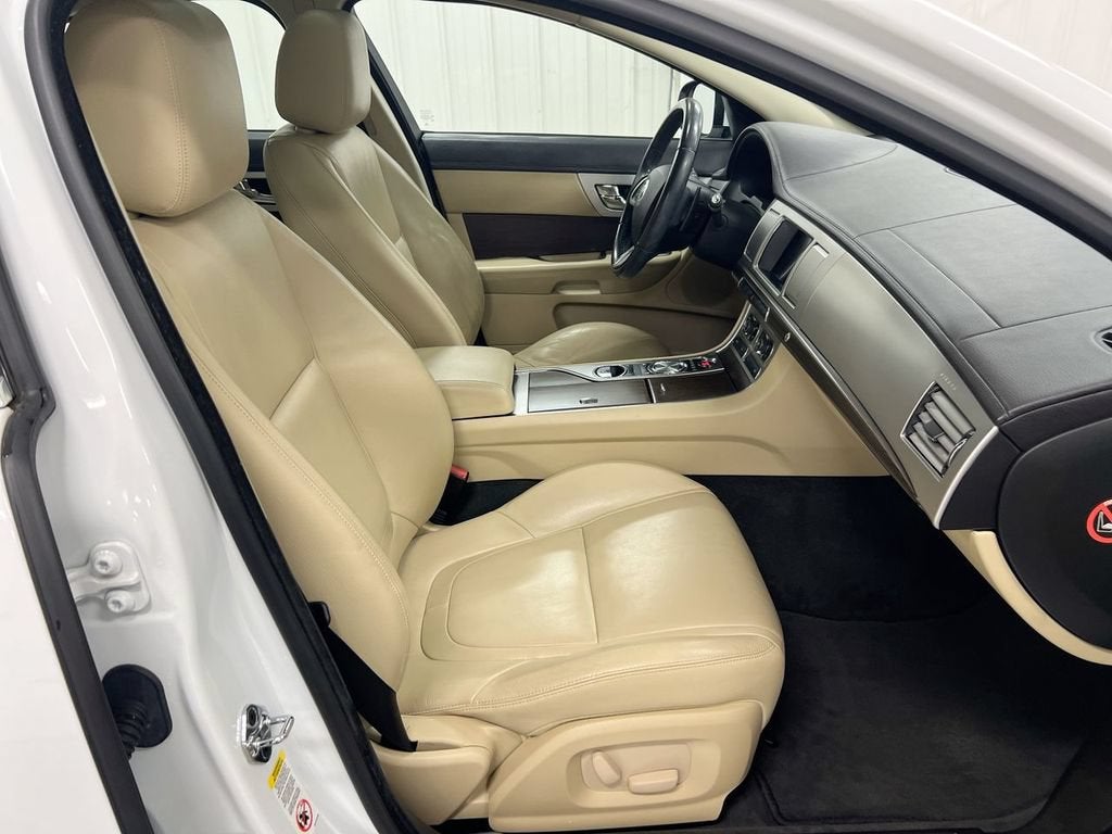 2012 Jaguar XF 4dr Sdn