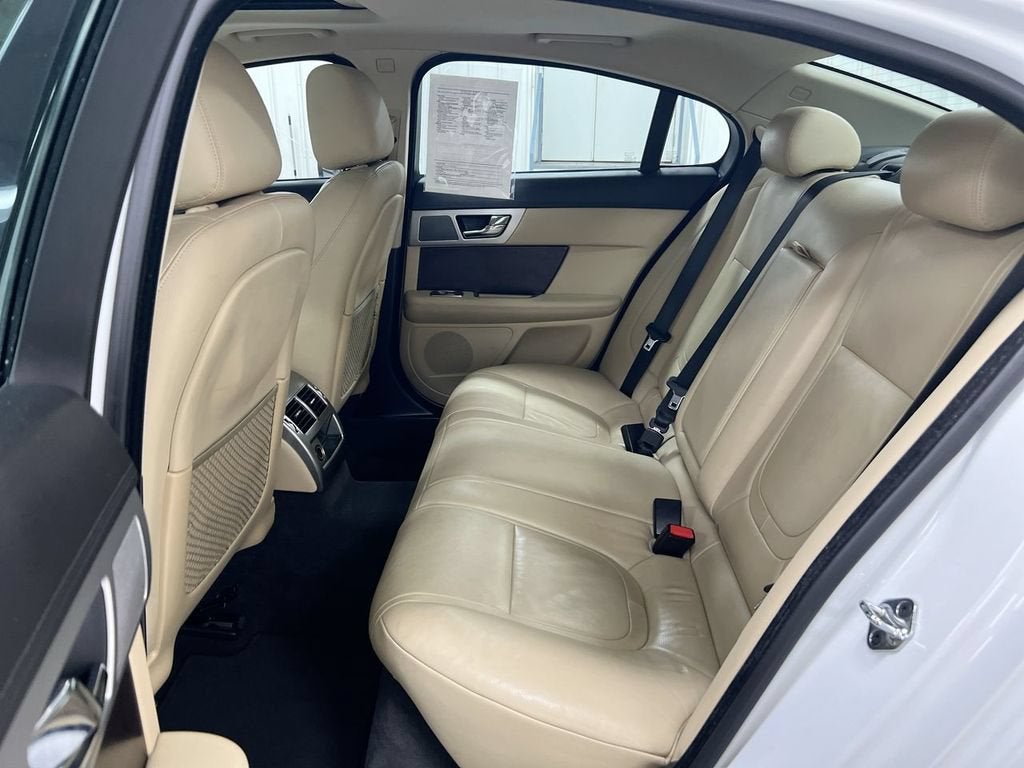 2012 Jaguar XF 4dr Sdn