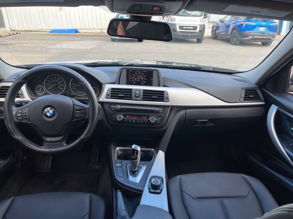 2015 BMW 3 Series 320i