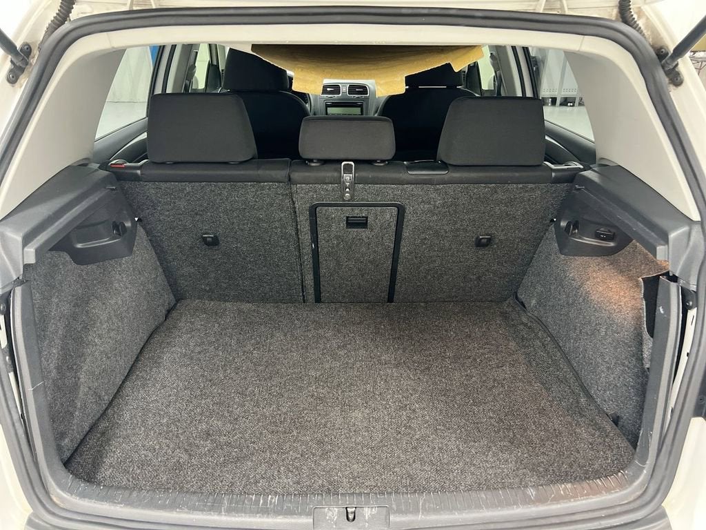 2011 Volkswagen Golf 4dr HB Auto