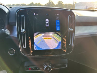 2024 Volvo XC40 Core Bright Theme