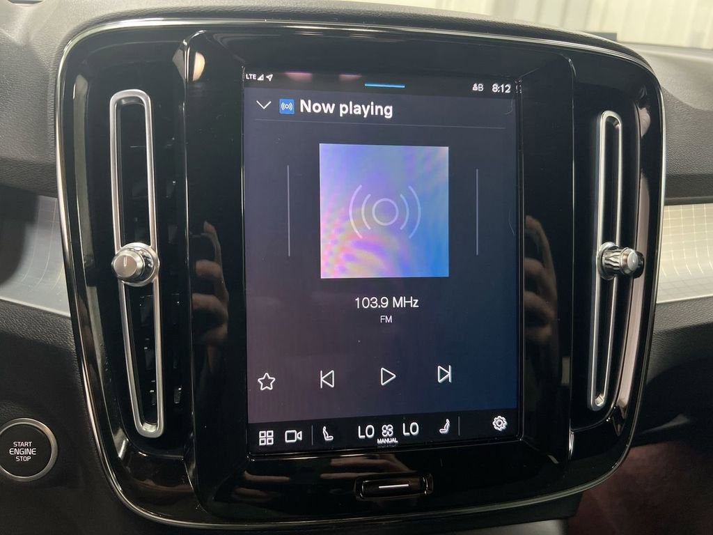 2023 Volvo XC40 Core