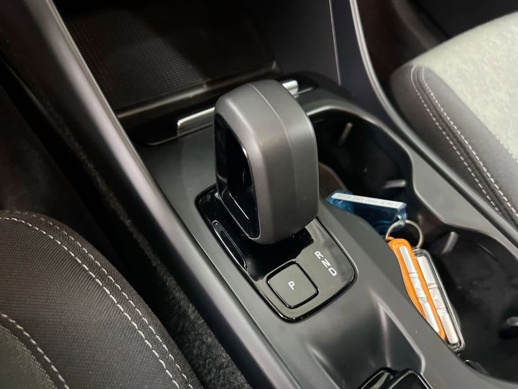 2023 Volvo XC40 Core