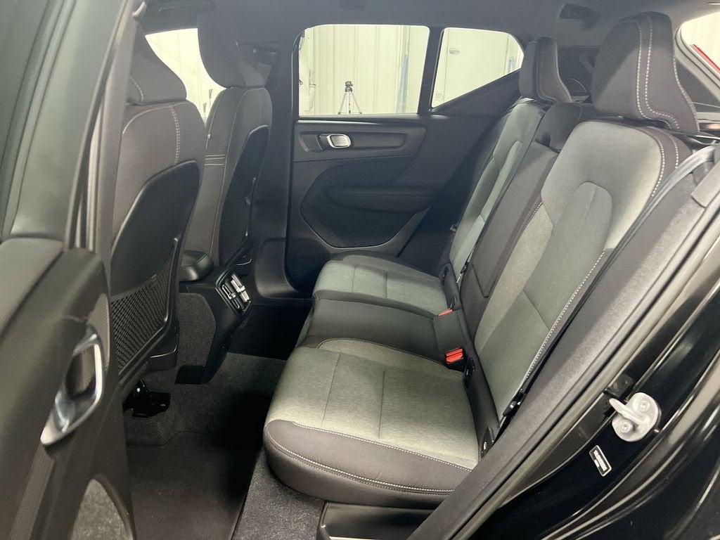 2023 Volvo XC40 Core