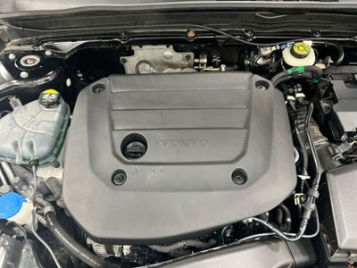 2023 Volvo XC40 Core
