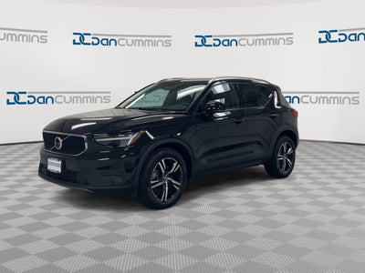 2023 Volvo XC40 Core