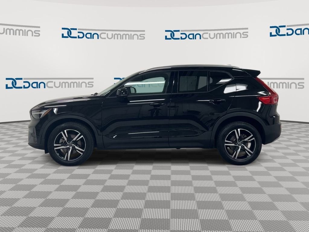 2023 Volvo XC40 Core