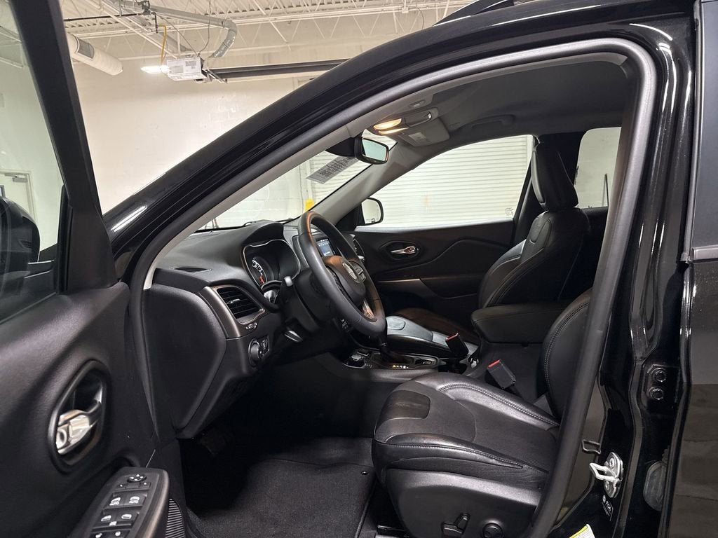 2022 Jeep Cherokee Latitude Lux