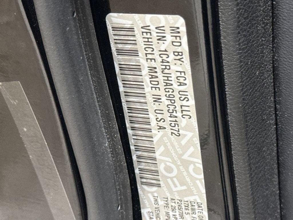2023 Jeep Grand Cherokee Laredo