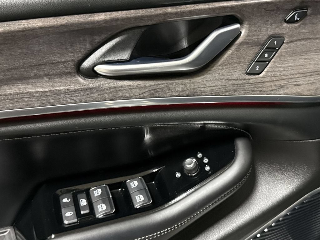 2022 Jeep Grand Cherokee Overland