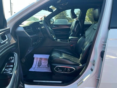 2022 Jeep Grand Cherokee Overland