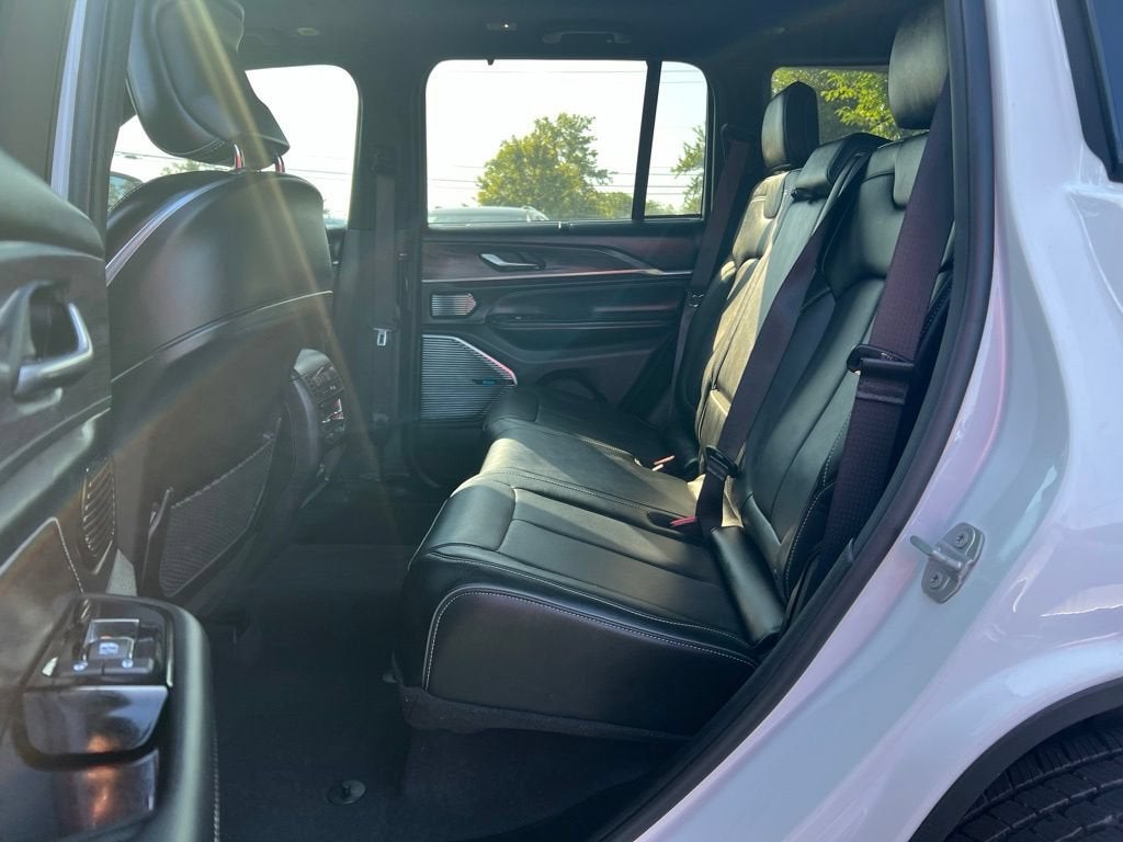 2022 Jeep Grand Cherokee Overland