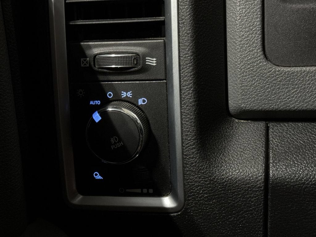 2013 RAM 1500 SLT