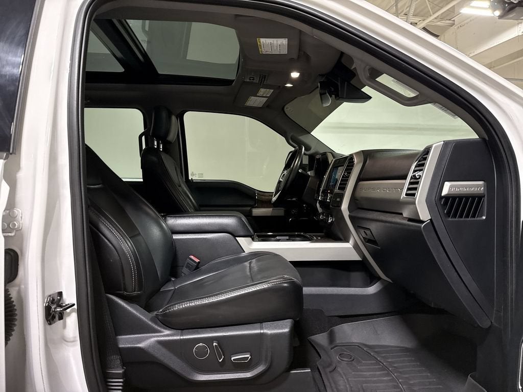 2017 Ford Super Duty F-250 SRW Lariat