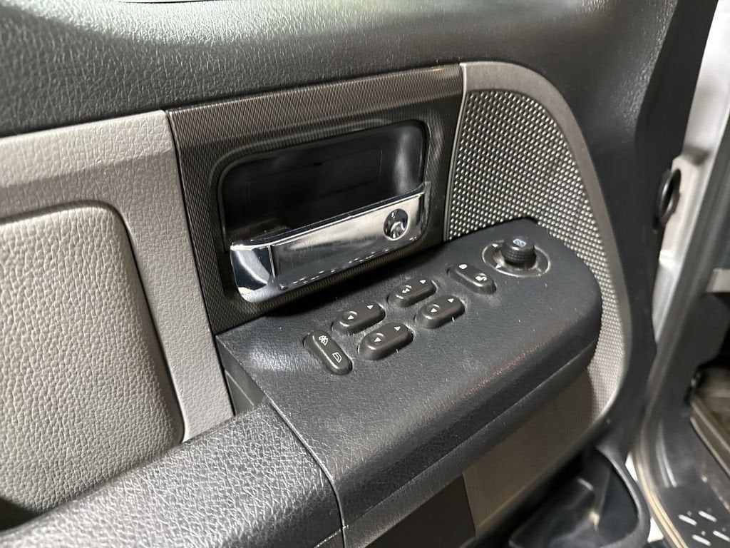 2005 Ford F-150 XLT