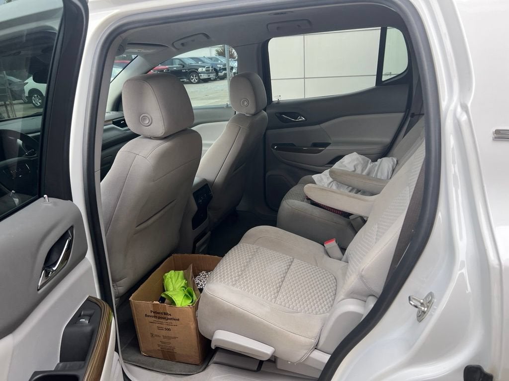 2017 GMC Acadia SLE
