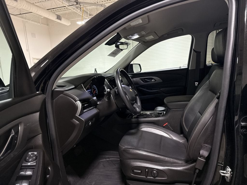 2021 Chevrolet Traverse LT Leather