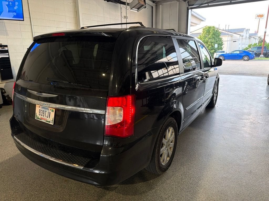 2014 Chrysler Town & Country Touring