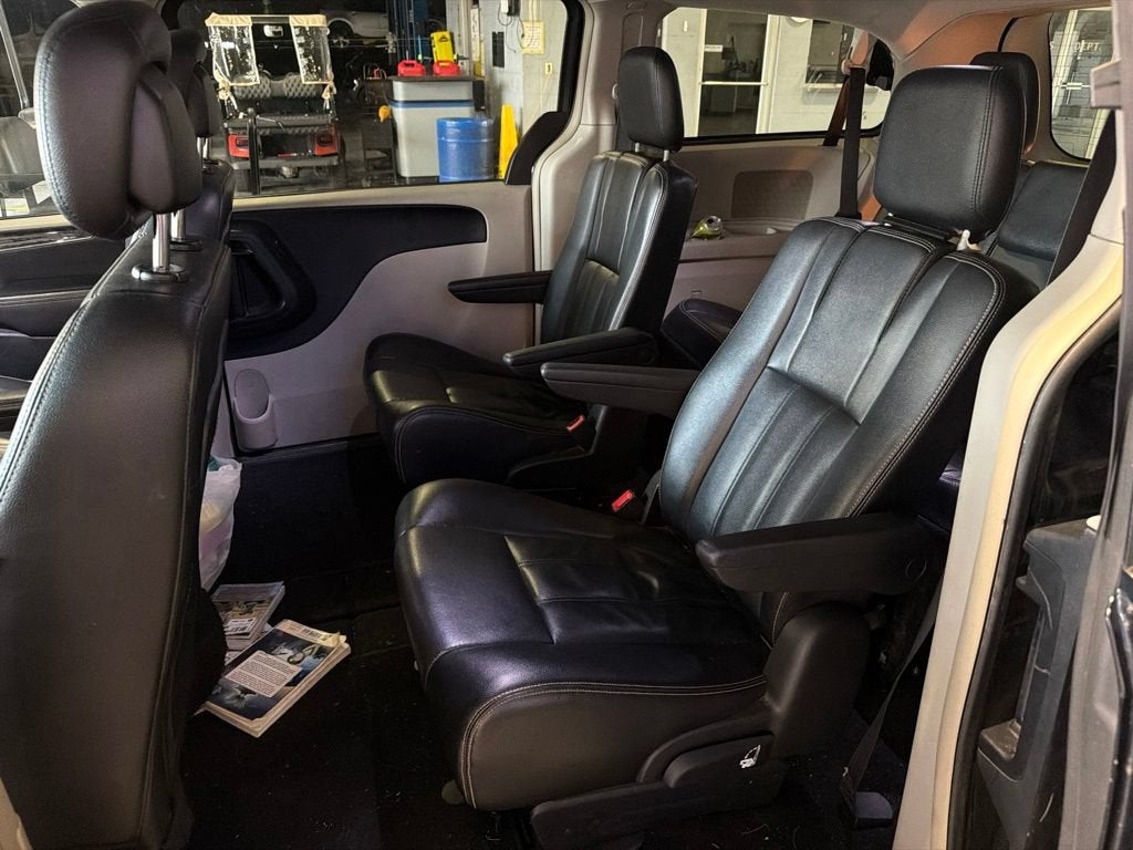 2014 Chrysler Town & Country Touring