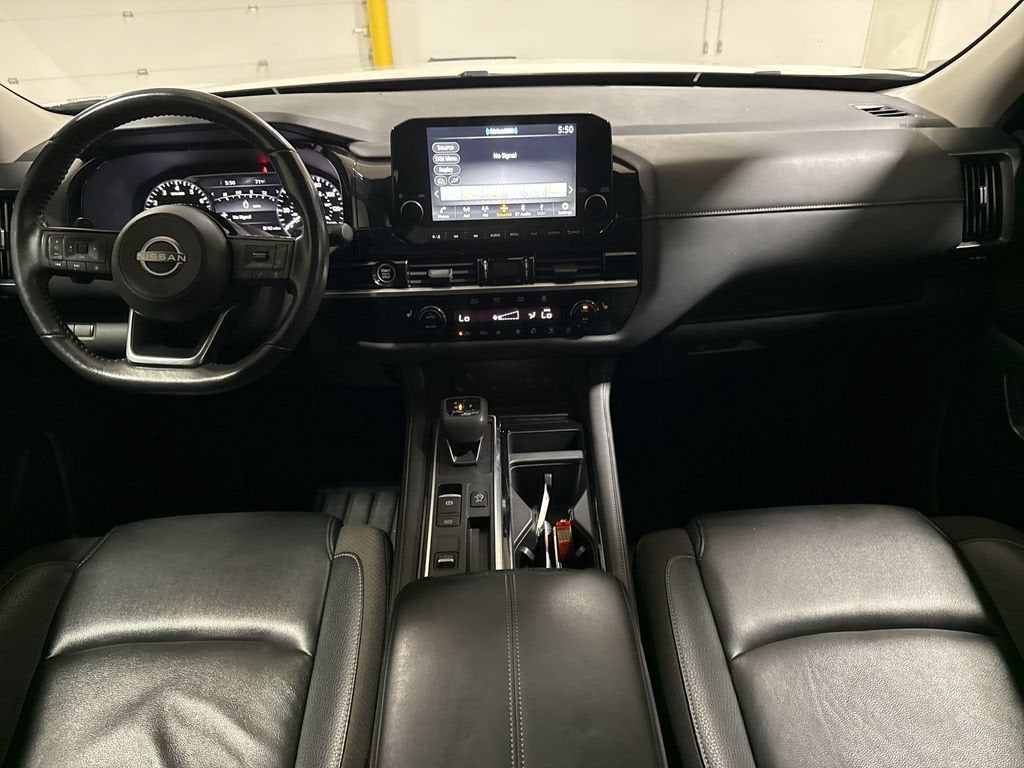 2024 Nissan Pathfinder SL