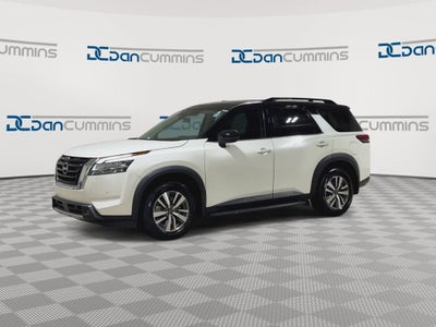 2024 Nissan Pathfinder SL