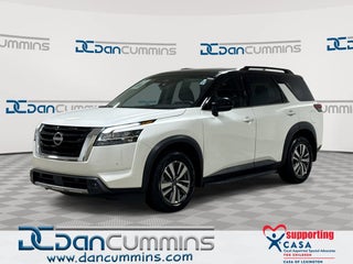 2024 Nissan Pathfinder SL