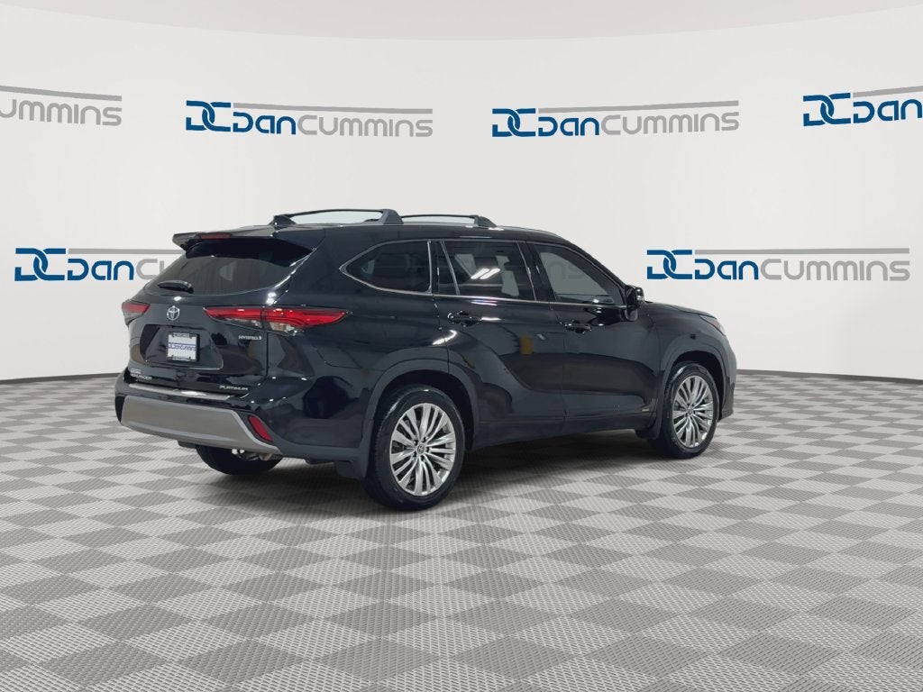 2023 Toyota Highlander Hybrid Platinum