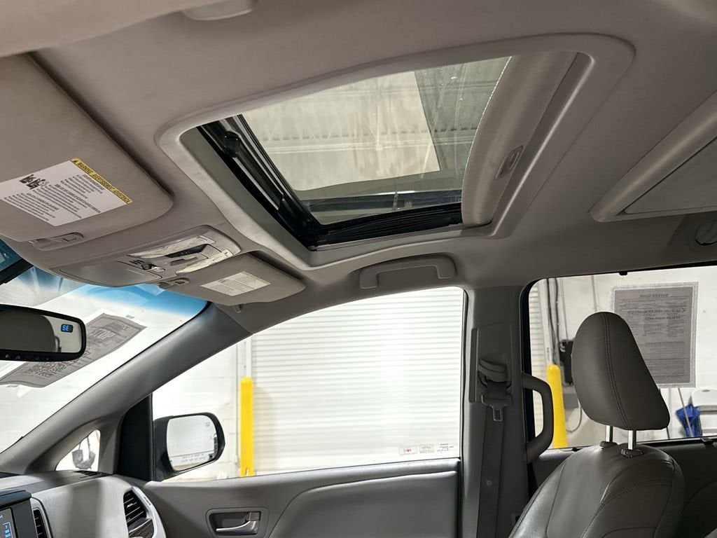 2015 Toyota Sienna XLE