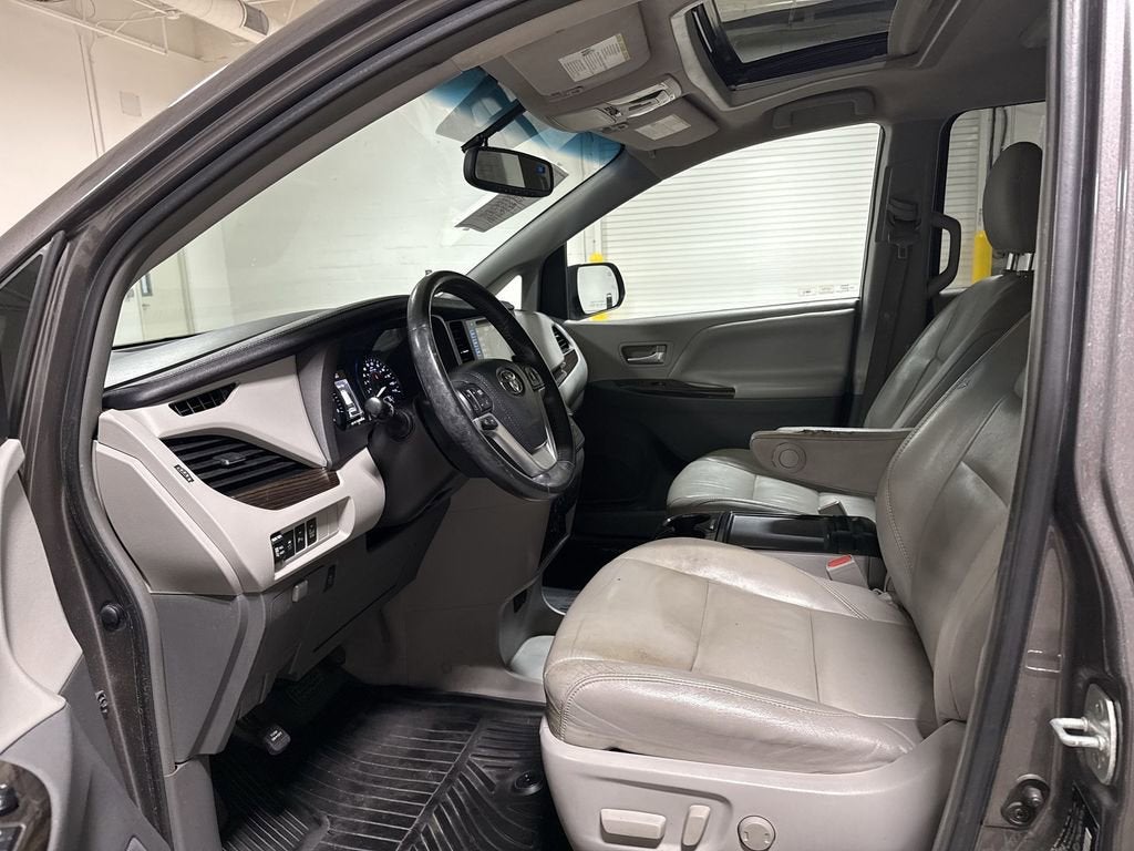 2015 Toyota Sienna XLE