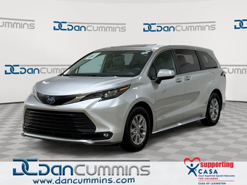 2025 Toyota Sienna XLE