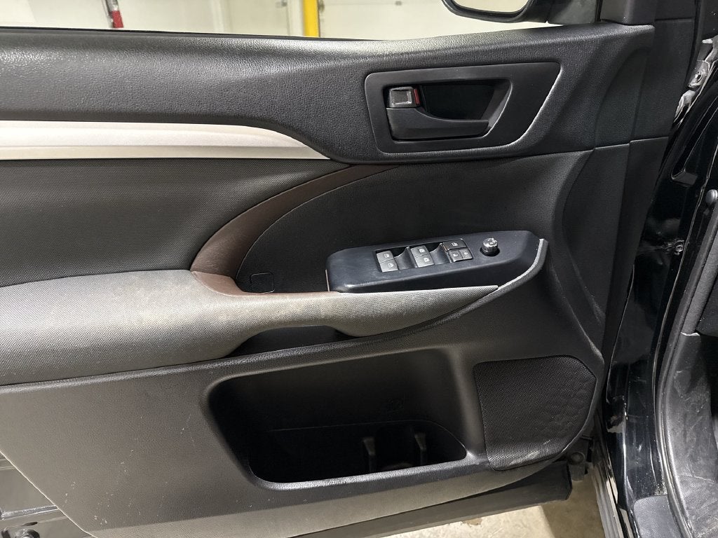 2018 Toyota Highlander LE
