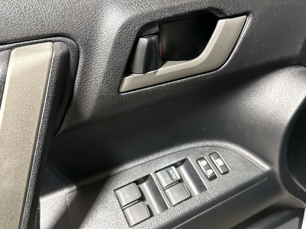 2012 Toyota Highlander FWD 4dr V6 (Natl)