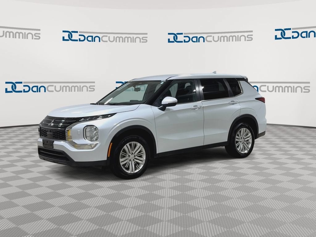 2024 Mitsubishi Outlander ES