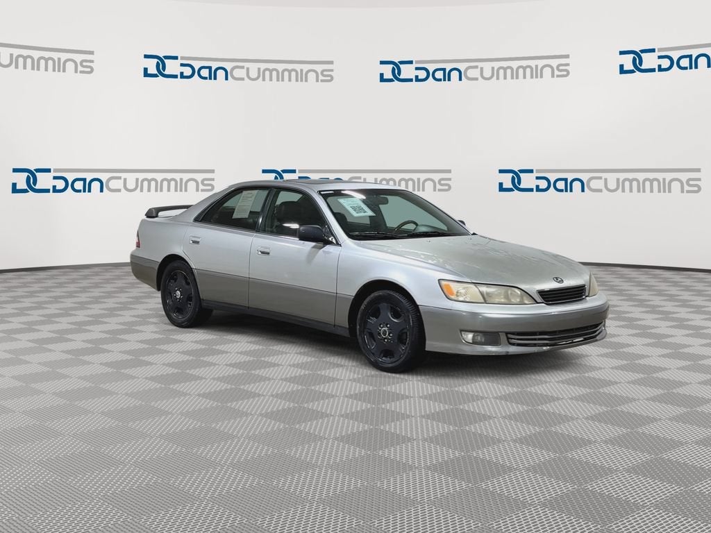 2000 Lexus ES 300 4dr Sdn