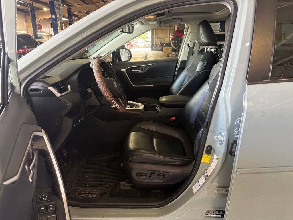 2019 Toyota RAV4 XLE Premium