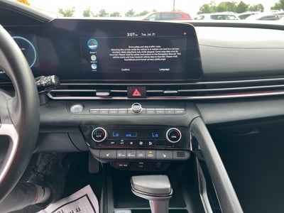 2025 Hyundai Elantra SEL Convenience
