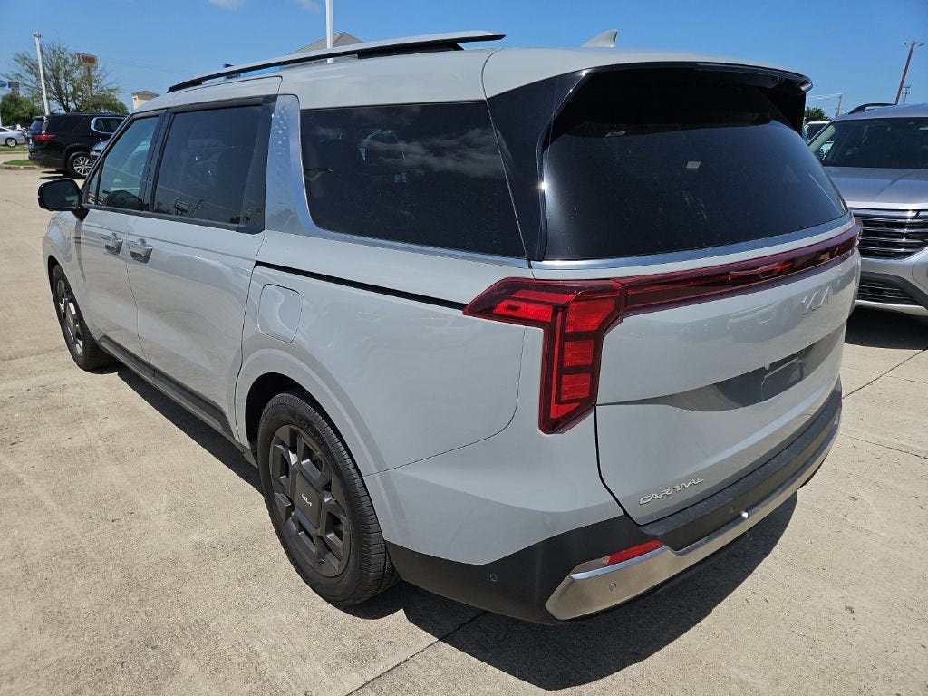 2025 Kia Carnival SX