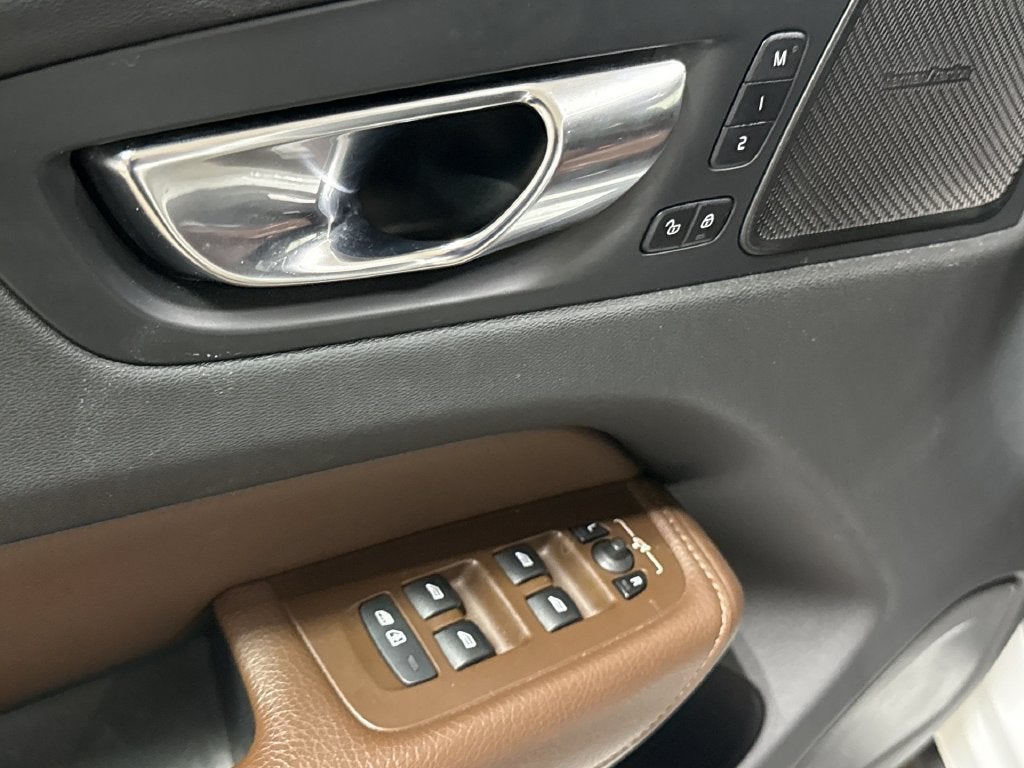 2020 Volvo XC60 Momentum
